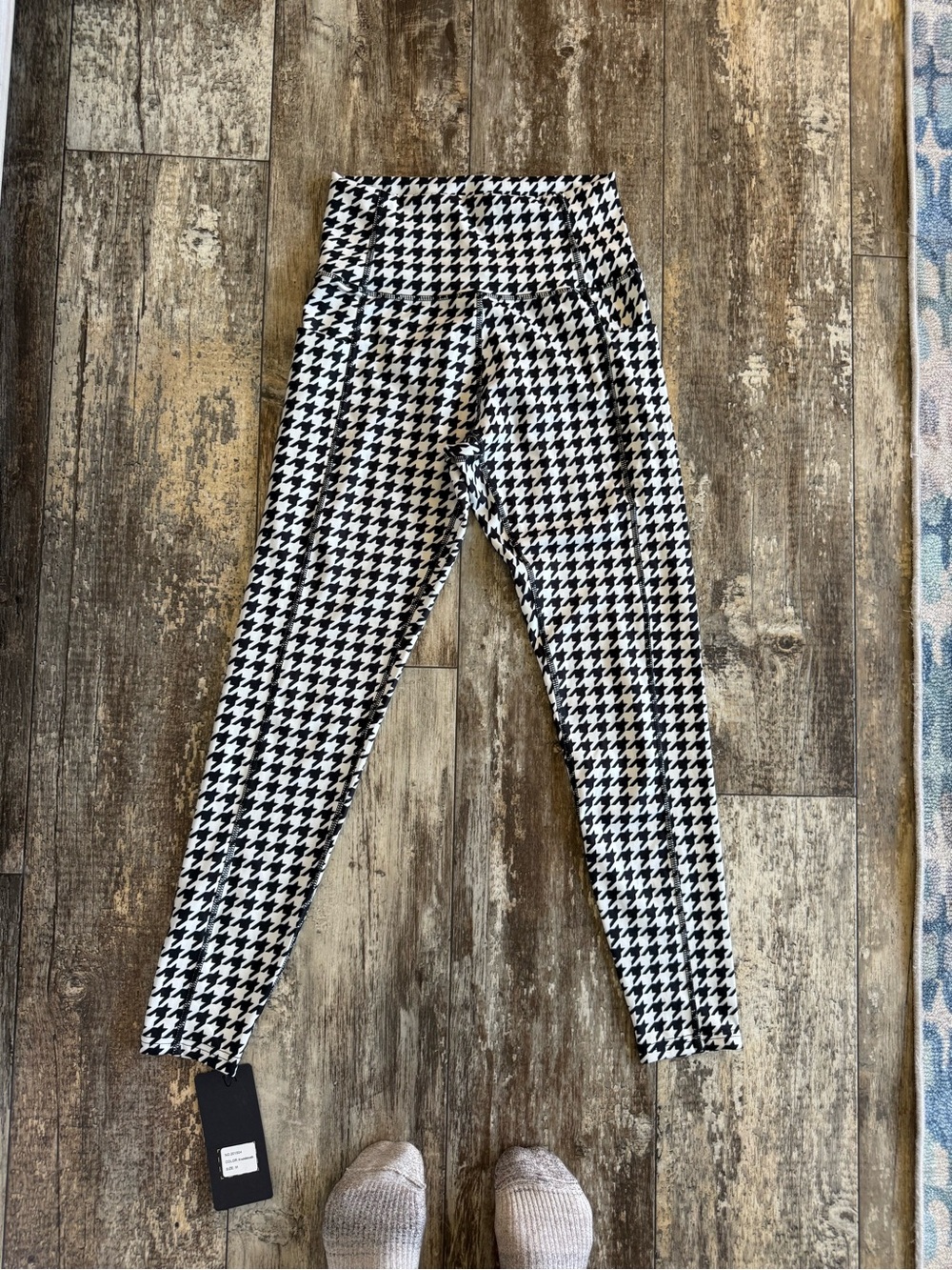 2 for $20 sale: NWT Gym rainbow high waisted houndstooth leggings with pockets